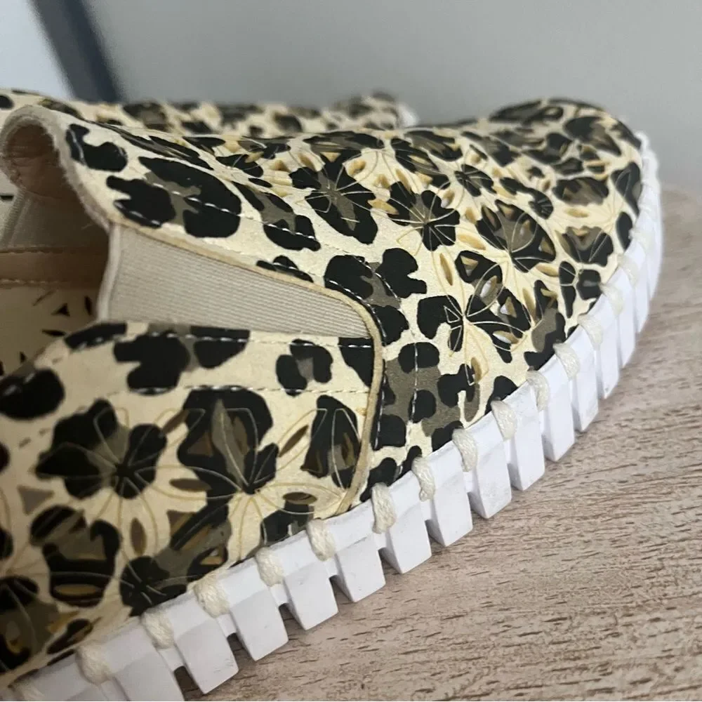 Isle Jacobsen Leopard Print Slip On Sneakers NWOB